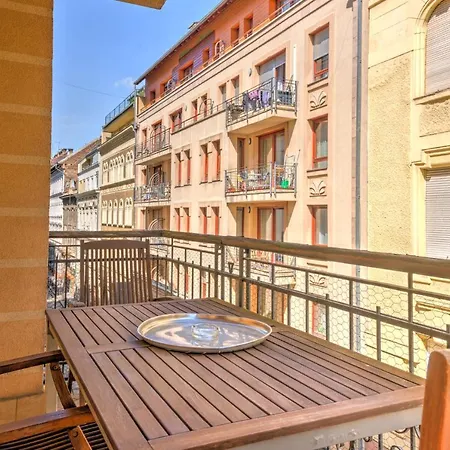 Apartment Central Downtown