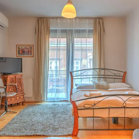 Central Downtown * Boedapest