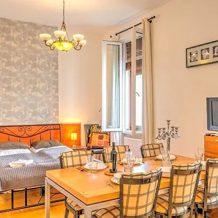 Central Downtown Apartamento Budapest